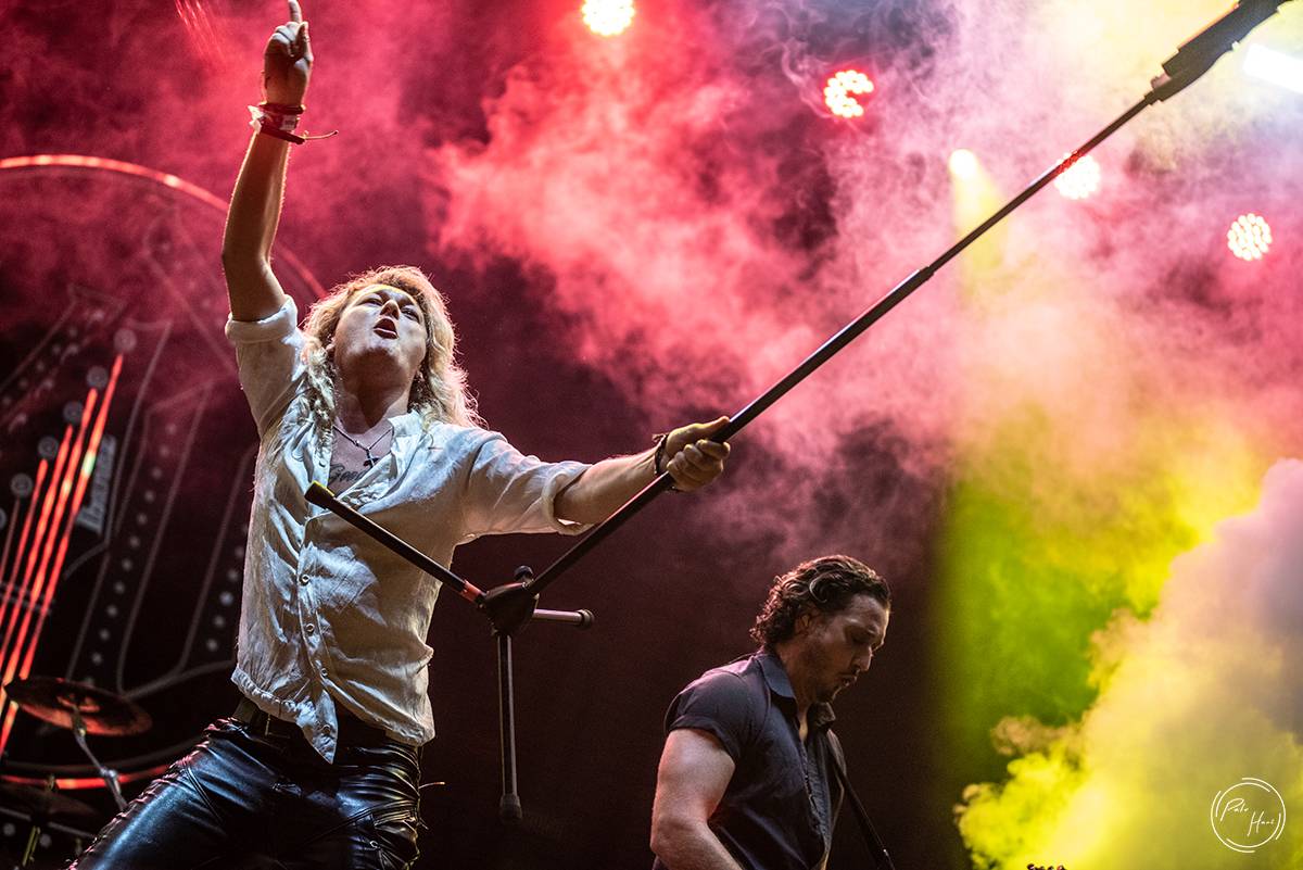 Horko, déšť i evakuace areálu. První den Rock Castle přivítal Týr, Slope, Erica Martina i Kissin' Dynamite