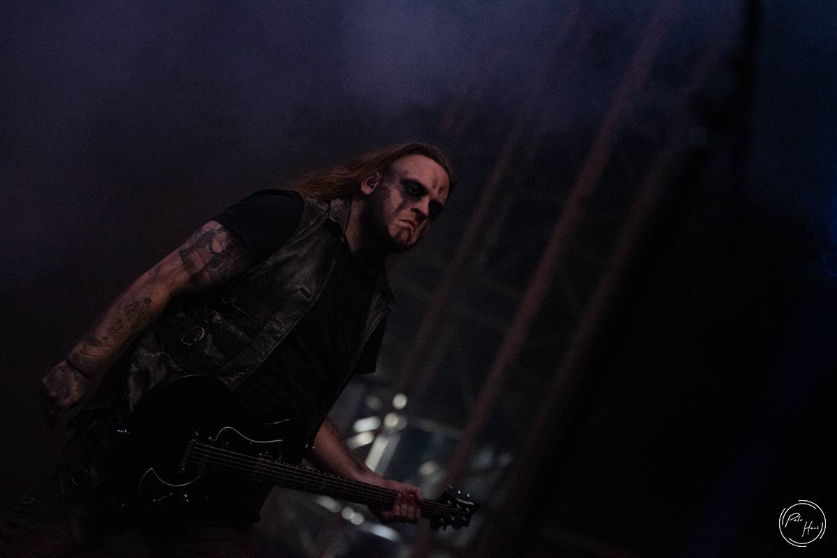 Horko, déšť i evakuace areálu. První den Rock Castle přivítal Týr, Slope, Erica Martina i Kissin' Dynamite