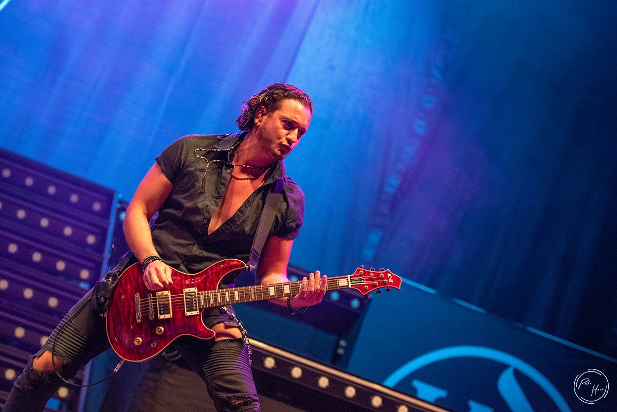 Horko, déšť i evakuace areálu. První den Rock Castle přivítal Týr, Slope, Erica Martina i Kissin' Dynamite