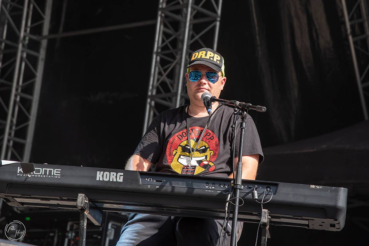 Horko, déšť i evakuace areálu. První den Rock Castle přivítal Týr, Slope, Erica Martina i Kissin' Dynamite