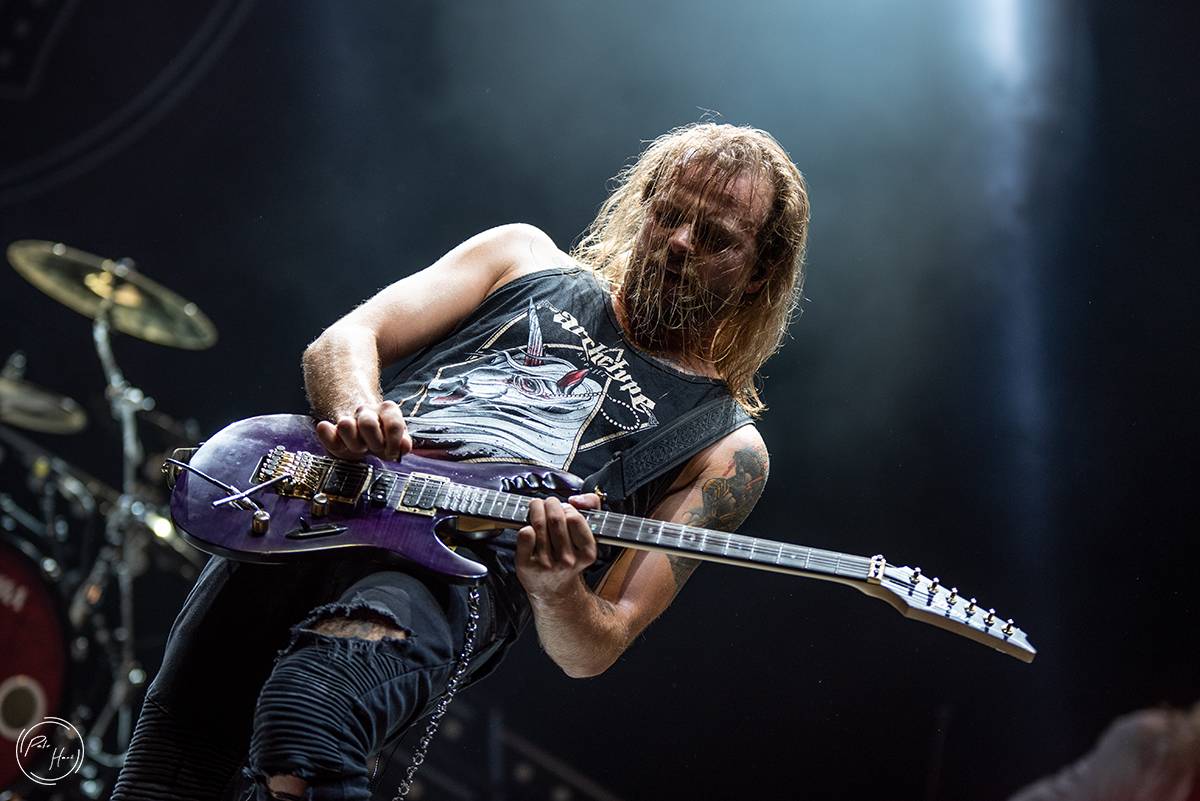 Horko, déšť i evakuace areálu. První den Rock Castle přivítal Týr, Slope, Erica Martina i Kissin' Dynamite