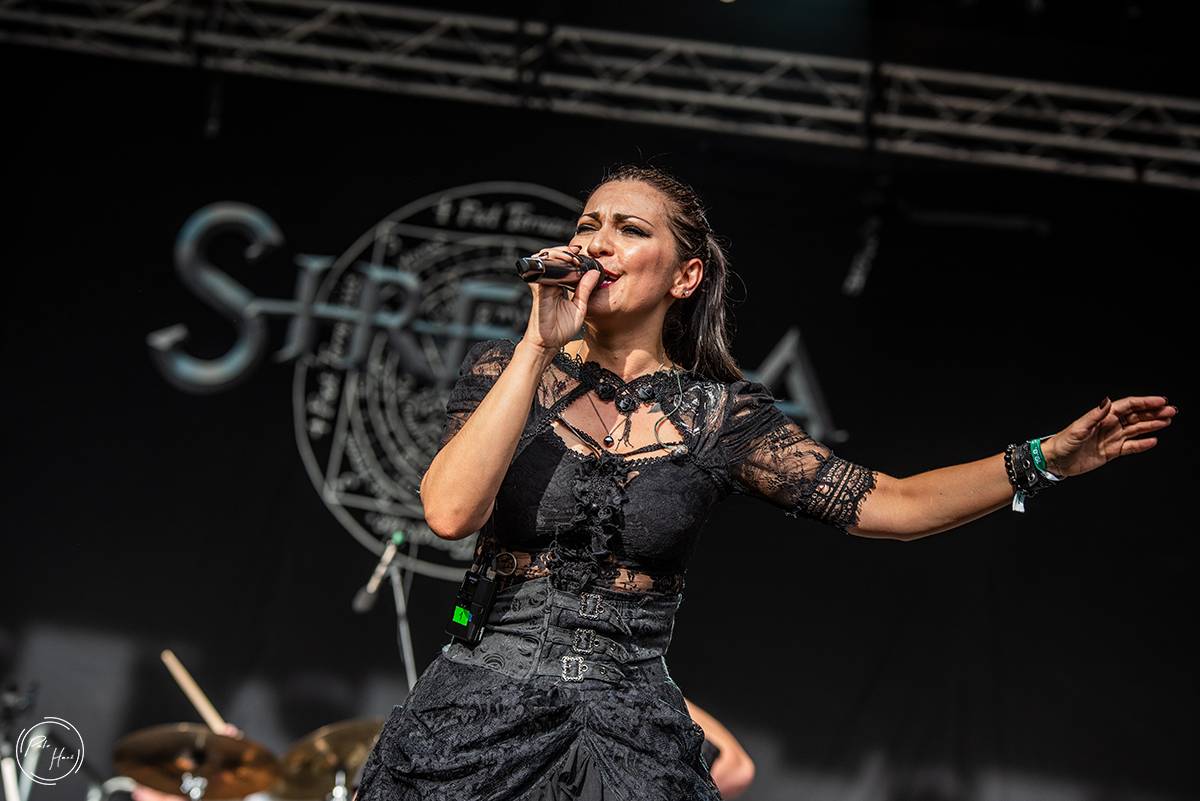 Druhý den festivalu Rock Castle přivezl Avantasii s řadou hvězdných hostů