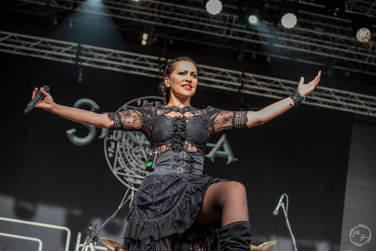 Druhý den festivalu Rock Castle přivezl Avantasii s řadou hvězdných hostů