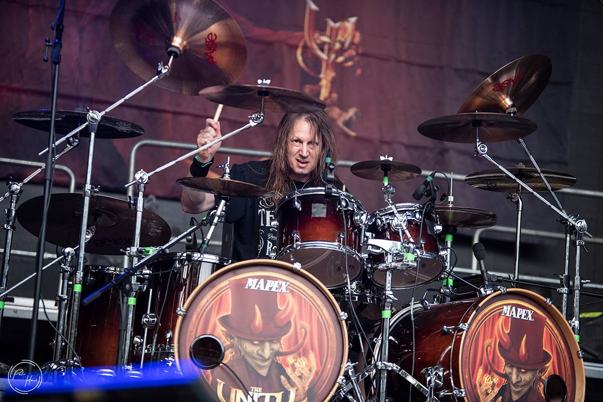 Druhý den festivalu Rock Castle přivezl Avantasii s řadou hvězdných hostů