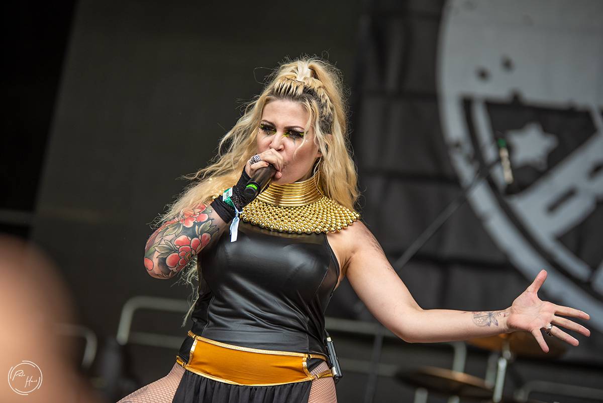 Druhý den festivalu Rock Castle přivezl Avantasii s řadou hvězdných hostů