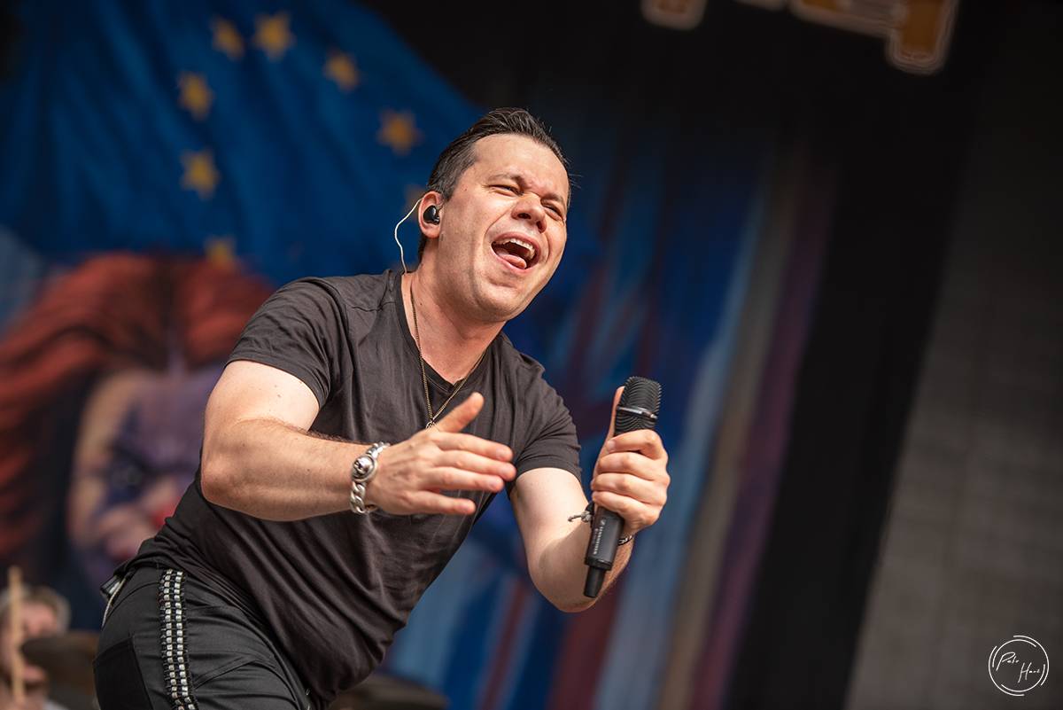 Druhý den festivalu Rock Castle přivezl Avantasii s řadou hvězdných hostů