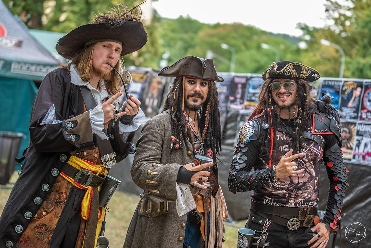 Druhý den festivalu Rock Castle přivezl Avantasii s řadou hvězdných hostů