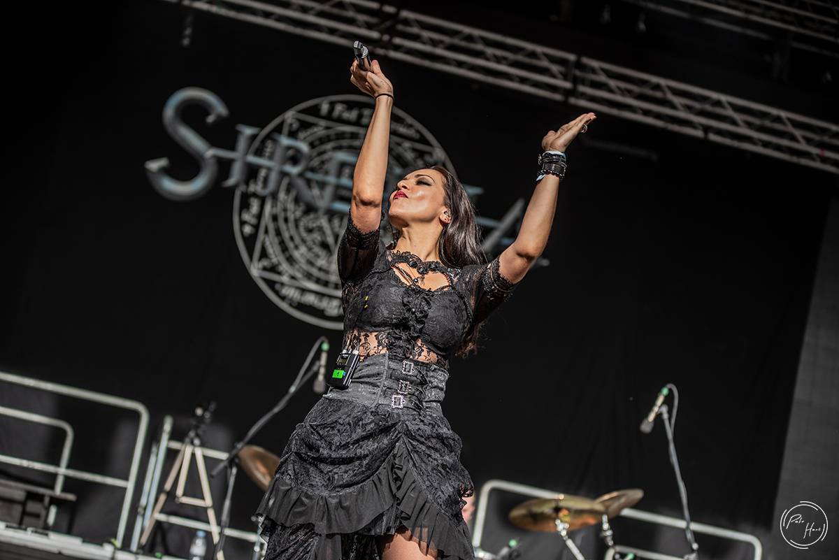 Druhý den festivalu Rock Castle přivezl Avantasii s řadou hvězdných hostů