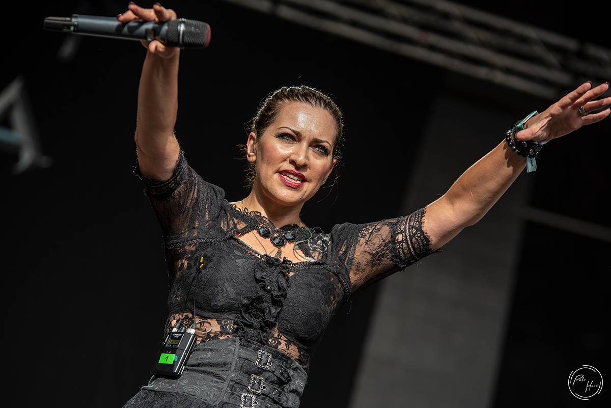 Druhý den festivalu Rock Castle přivezl Avantasii s řadou hvězdných hostů