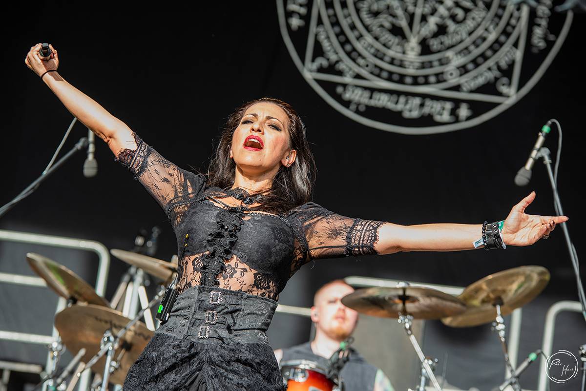 Druhý den festivalu Rock Castle přivezl Avantasii s řadou hvězdných hostů