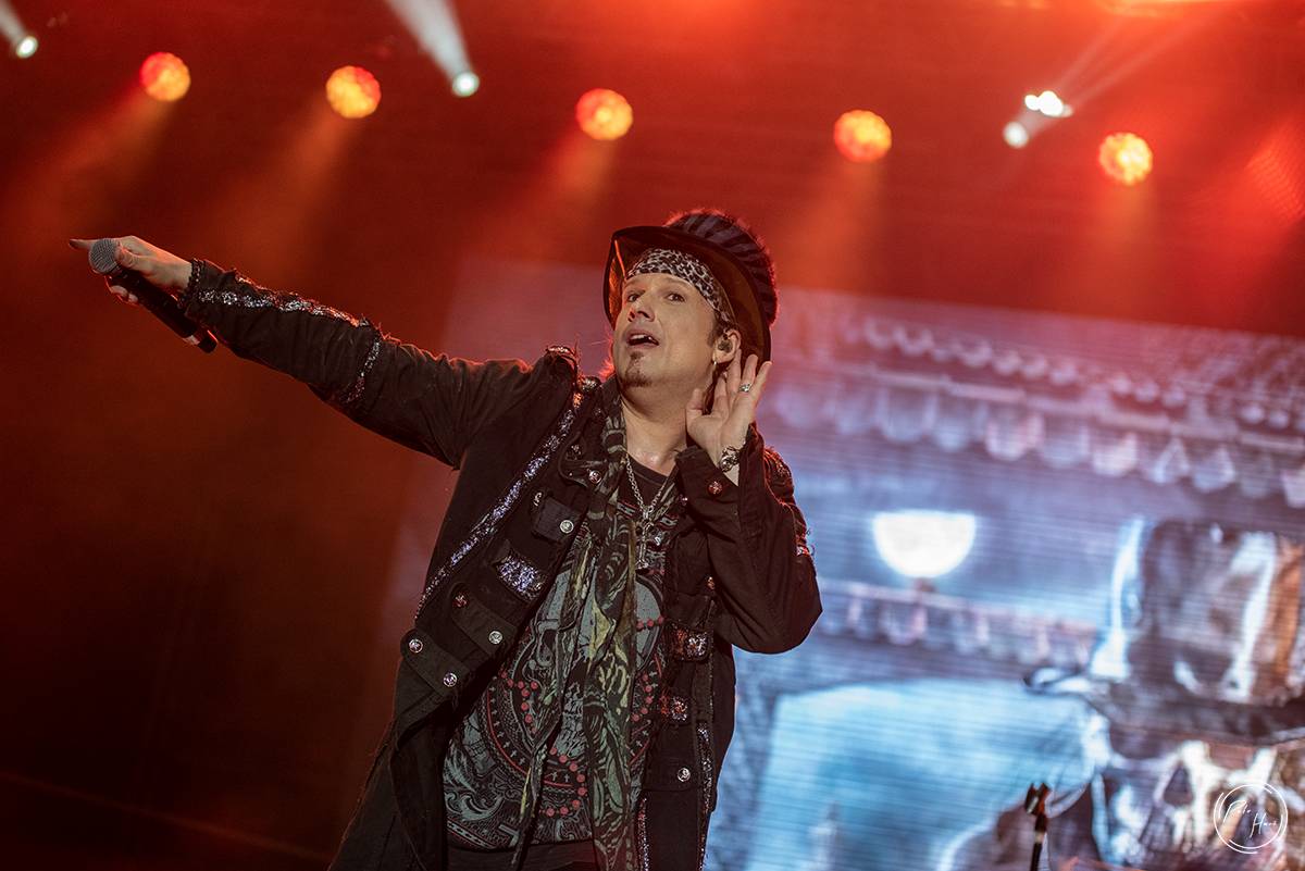 Druhý den festivalu Rock Castle přivezl Avantasii s řadou hvězdných hostů