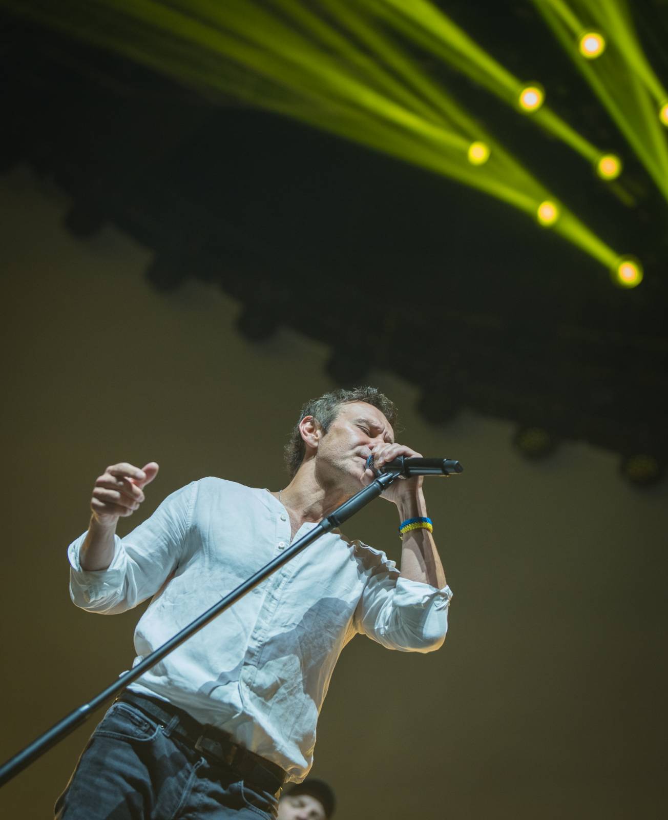 Světelná show, skvělý zvuk a emoce. Okean Elzy hráli v Praze pro Ukrajinu