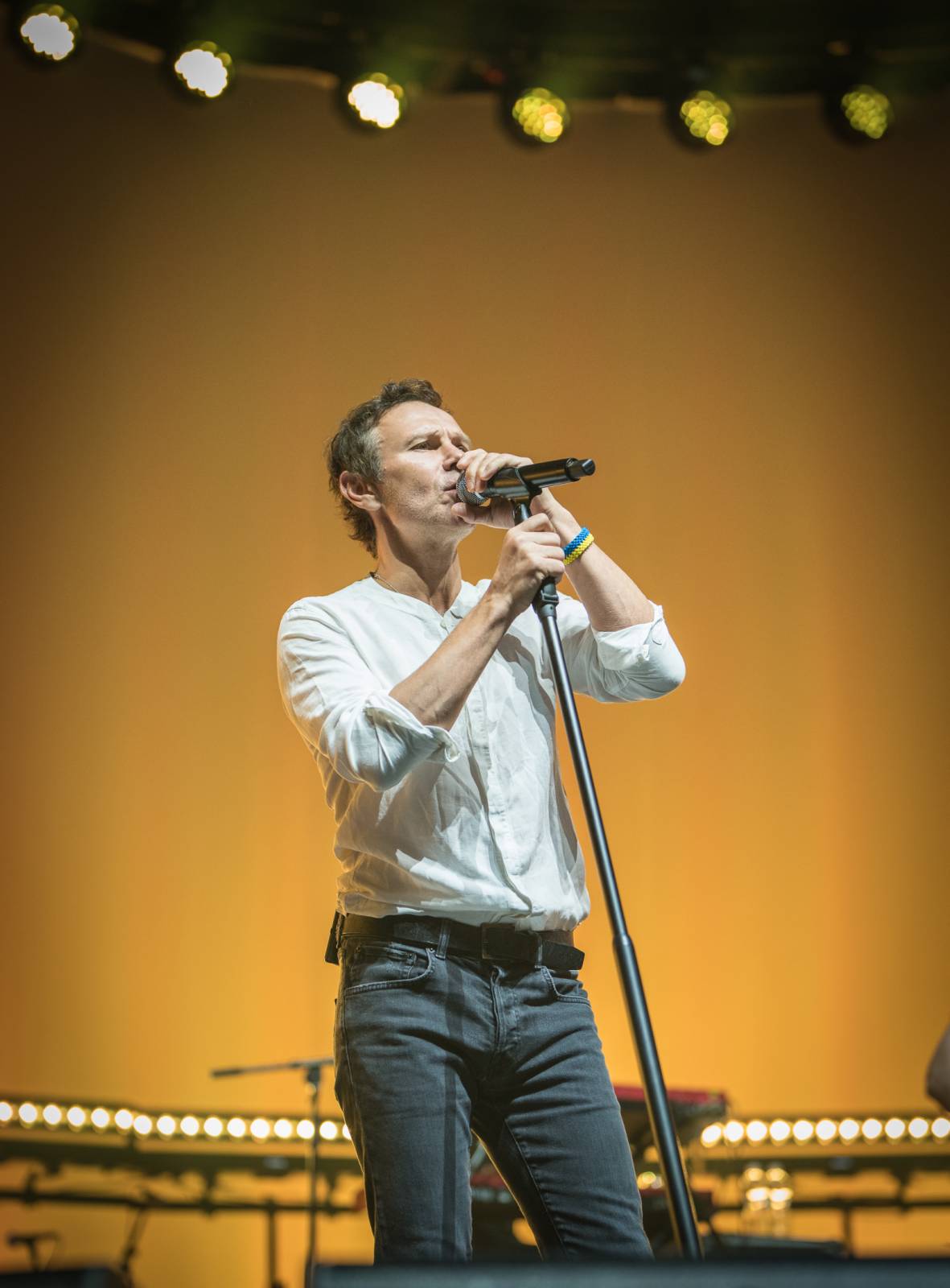 Světelná show, skvělý zvuk a emoce. Okean Elzy hráli v Praze pro Ukrajinu