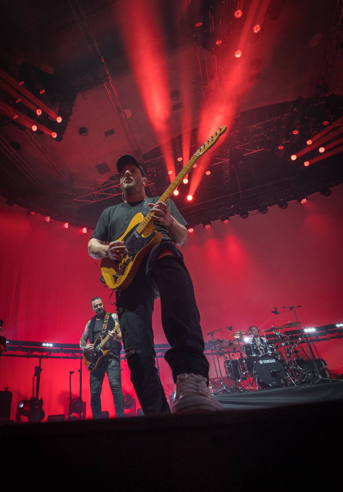 Světelná show, skvělý zvuk a emoce. Okean Elzy hráli v Praze pro Ukrajinu