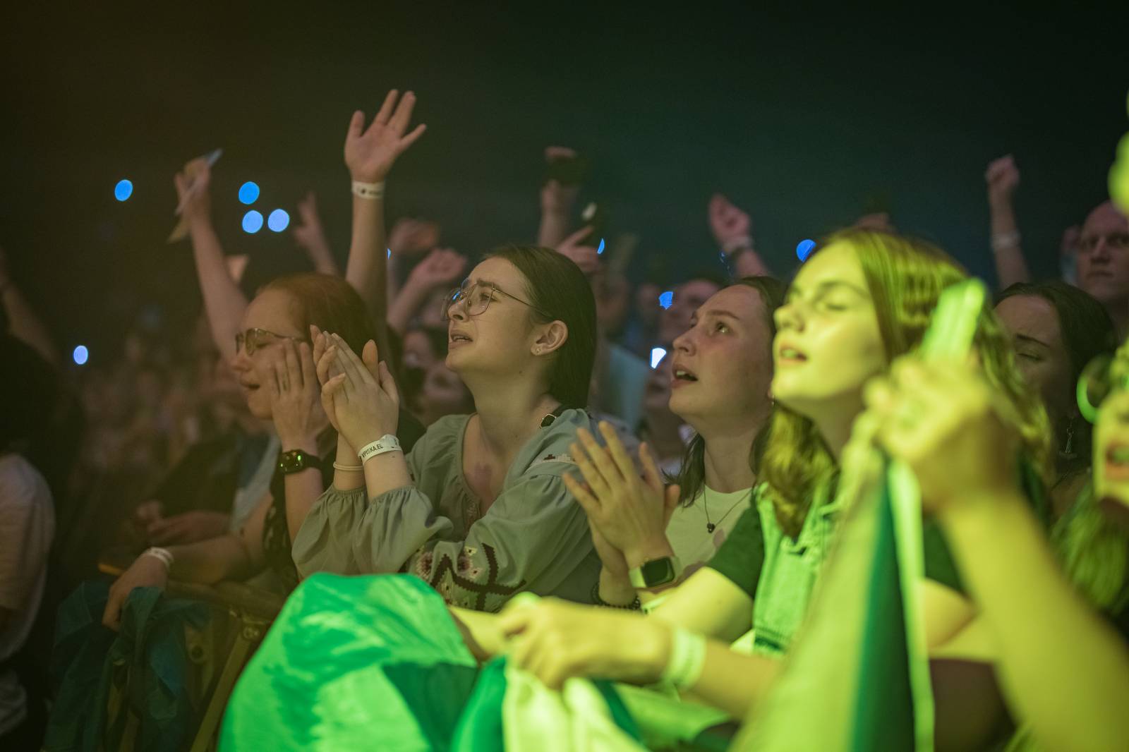 Světelná show, skvělý zvuk a emoce. Okean Elzy hráli v Praze pro Ukrajinu