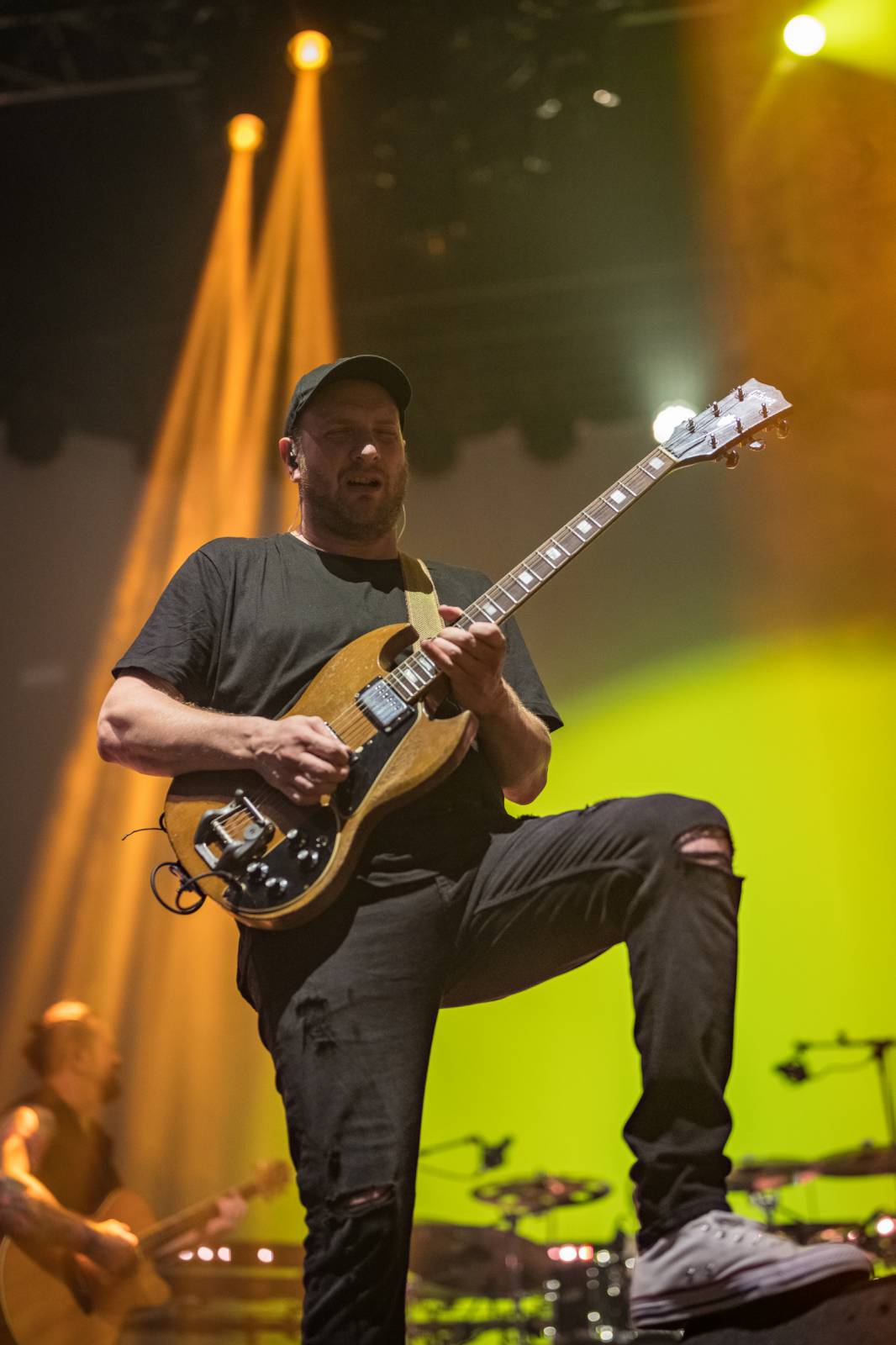 Světelná show, skvělý zvuk a emoce. Okean Elzy hráli v Praze pro Ukrajinu