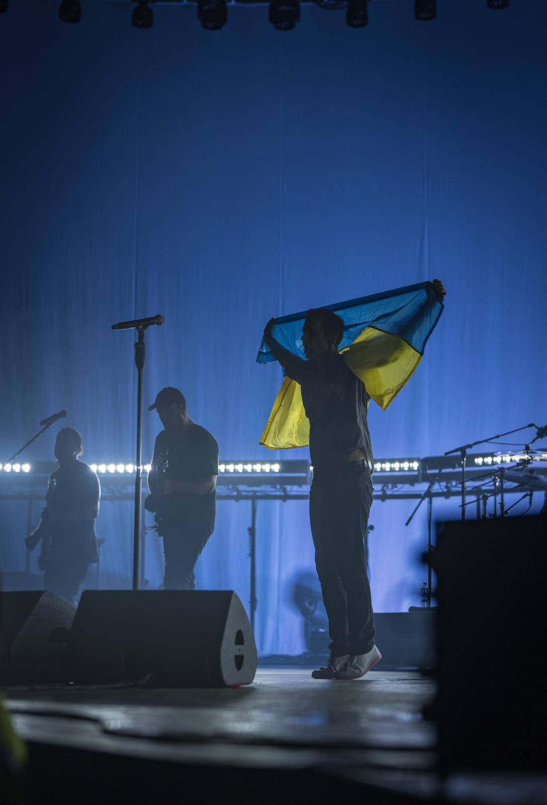 Světelná show, skvělý zvuk a emoce. Okean Elzy hráli v Praze pro Ukrajinu