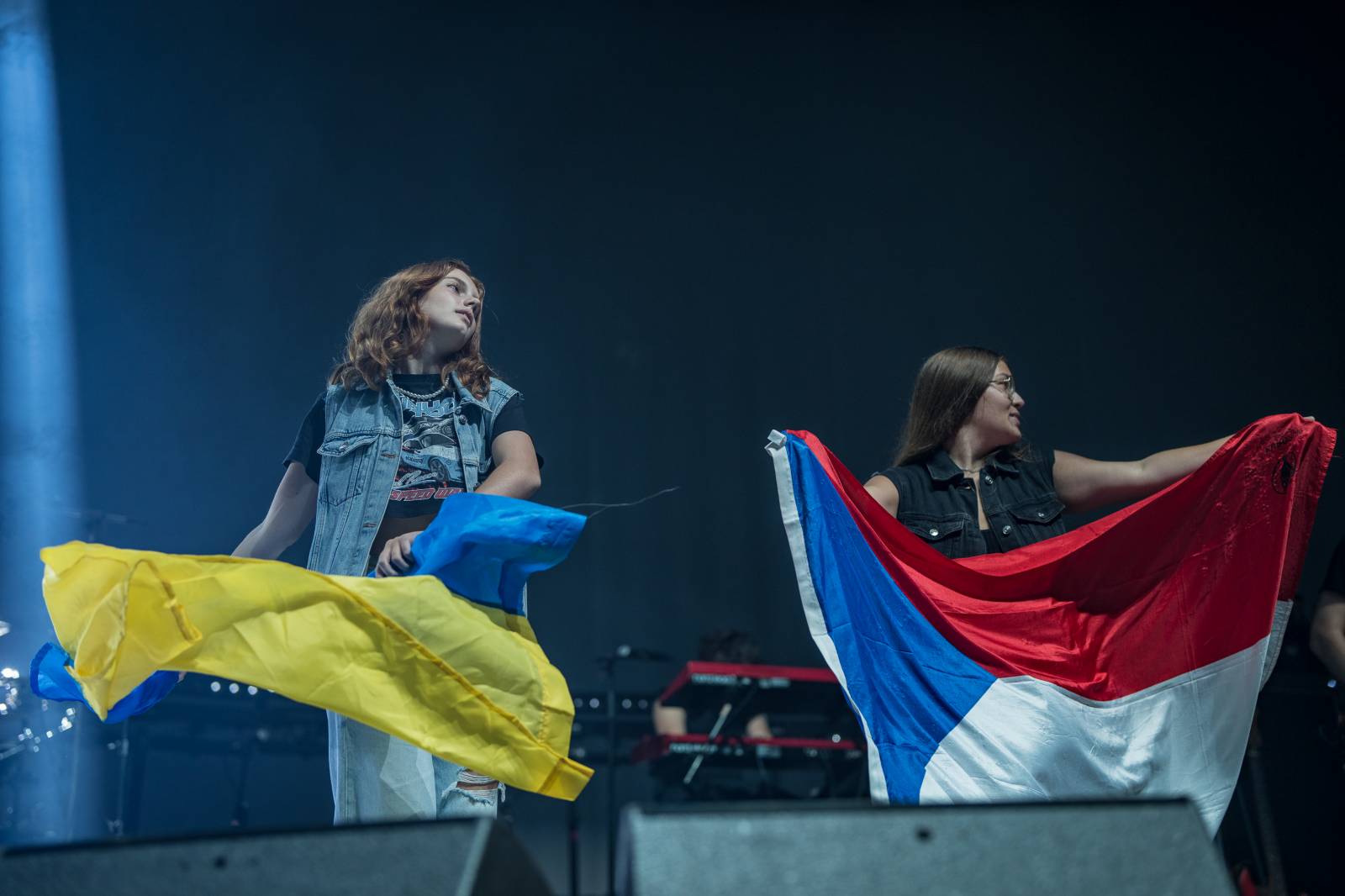 Světelná show, skvělý zvuk a emoce. Okean Elzy hráli v Praze pro Ukrajinu