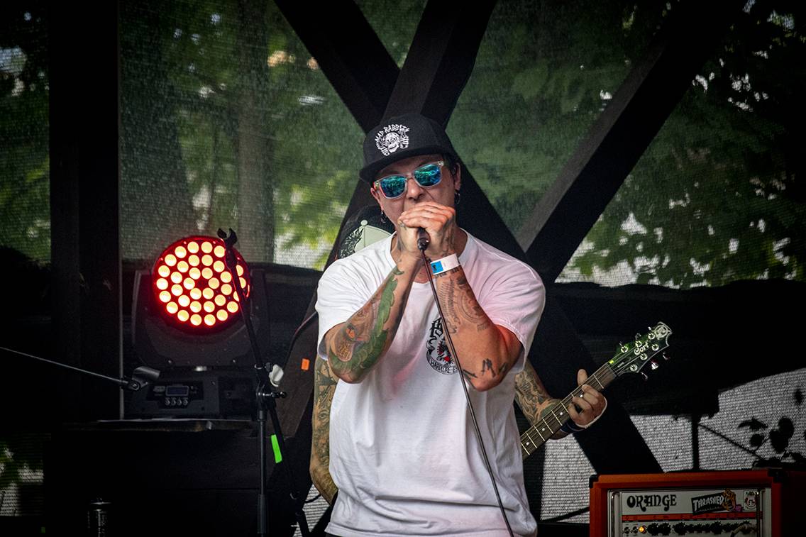 Na volyňské plovárně to zase žije. Festival Summer Punk Party přivítal Moscow Death Brigade nebo Bezlad