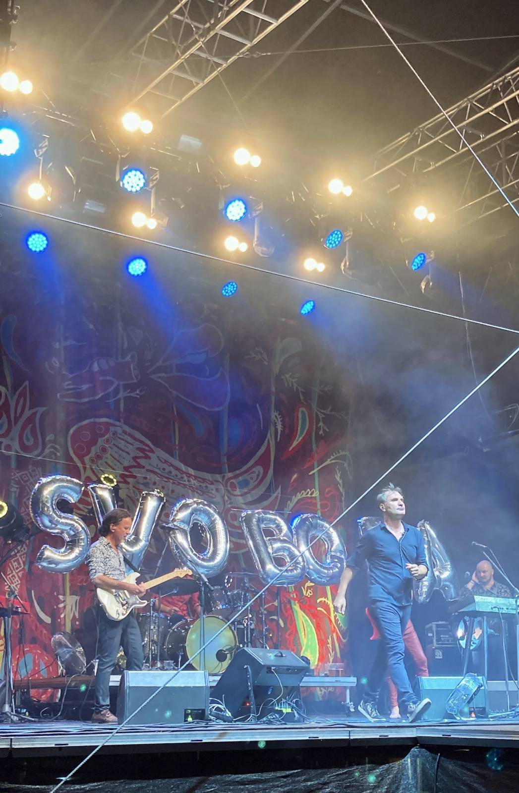 Tomáš Klus se utrhl v Hradci nad Moravicí ze řetězu, Mig 21 vystoupili bez spodního prádla