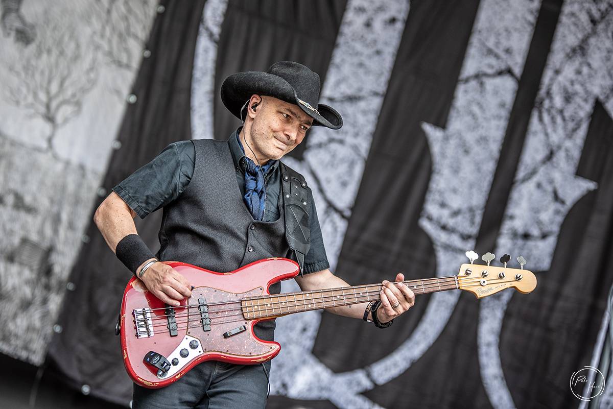 Poslední den festivalu Rock Castle. Vytrvalý déšť fanoušky metalu neodradil