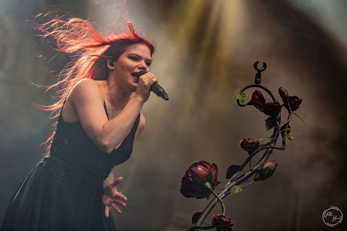 Poslední den festivalu Rock Castle. Vytrvalý déšť fanoušky metalu neodradil