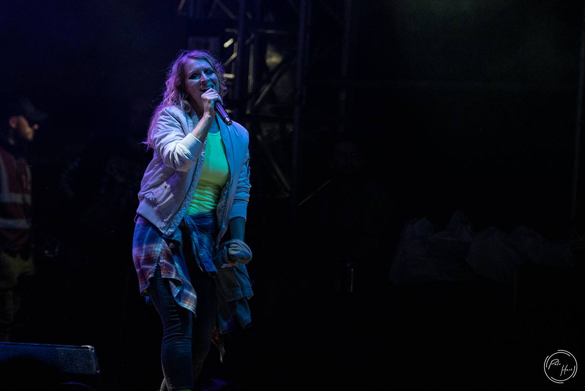 Poslední den festivalu Rock Castle. Vytrvalý déšť fanoušky metalu neodradil