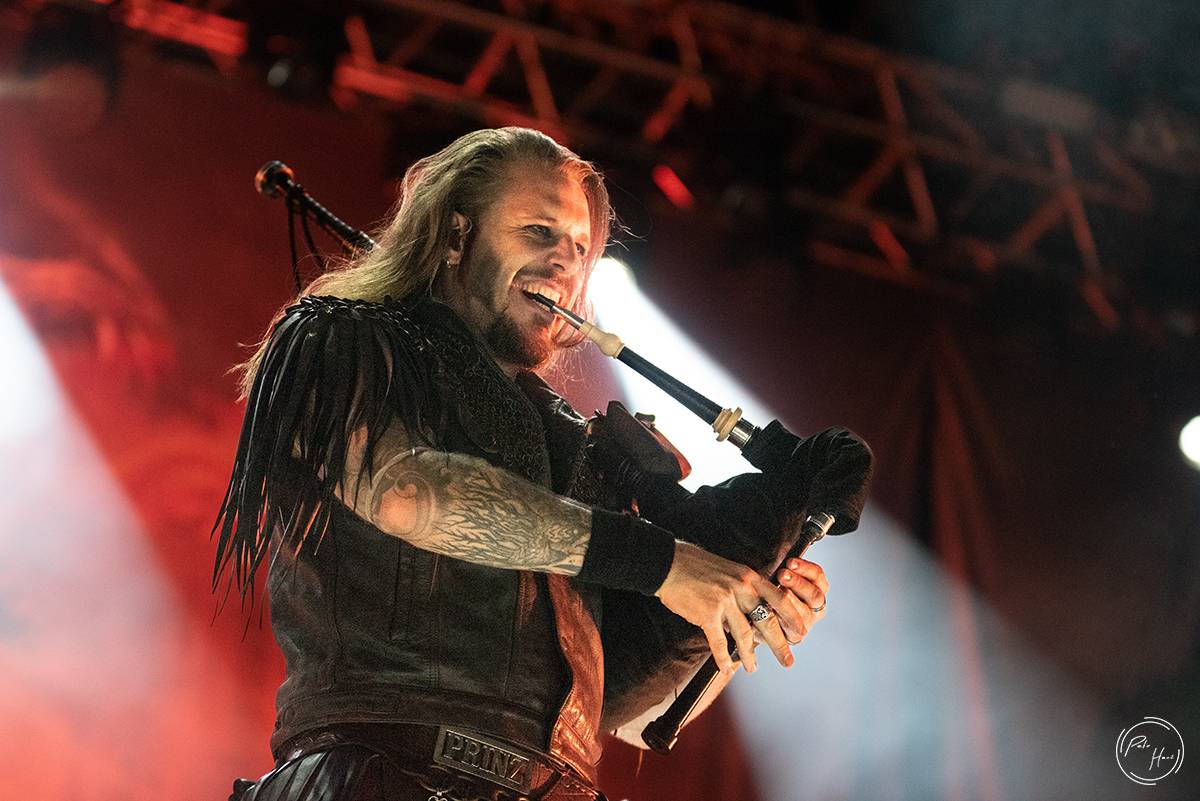 Poslední den festivalu Rock Castle. Vytrvalý déšť fanoušky metalu neodradil