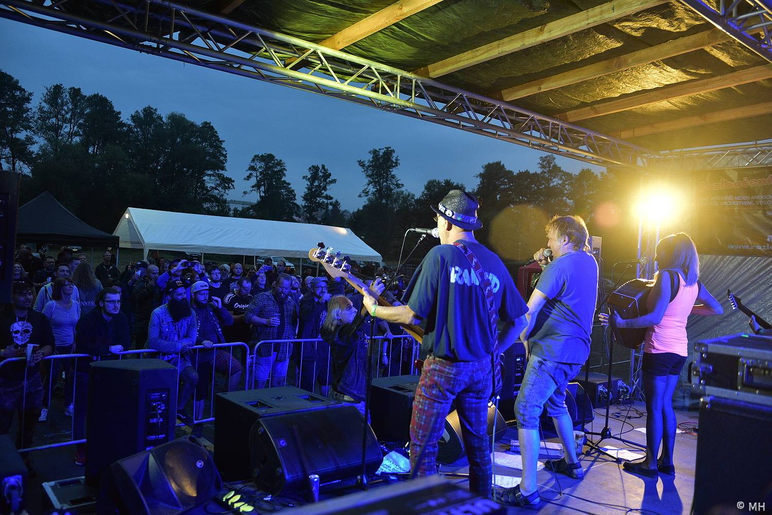 Ještě jeden fest v Tachově podpořil léčbu Honzíka, zahráli Hi-Fly nebo Zvlášňý škola