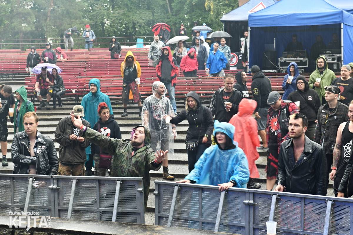 Déšt nedéšť, párty na Valníku trvala až do ranních hodin