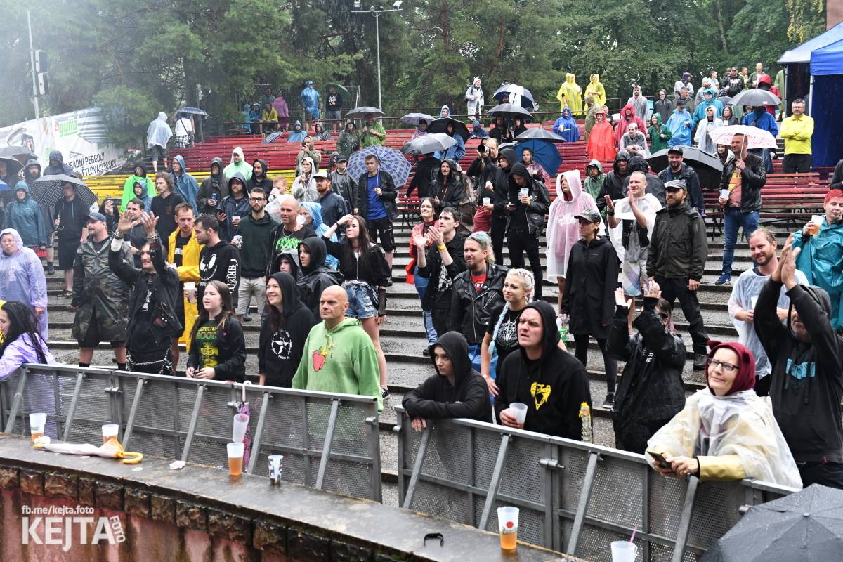 Déšt nedéšť, párty na Valníku trvala až do ranních hodin