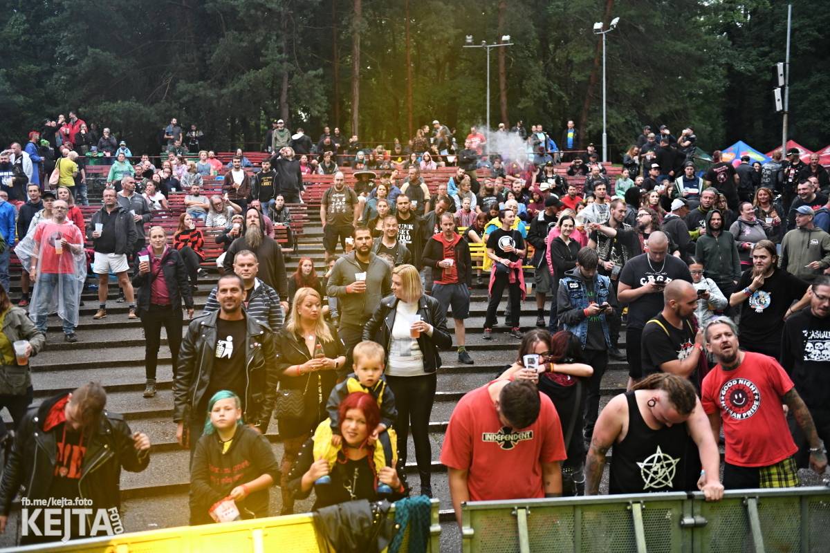 Déšt nedéšť, párty na Valníku trvala až do ranních hodin