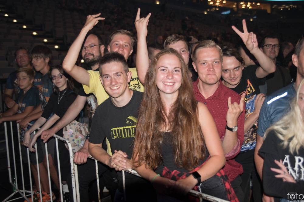 V O2 areně bylo opravdu horko. Sabaton si přivezli show plnou ohnivých efektů