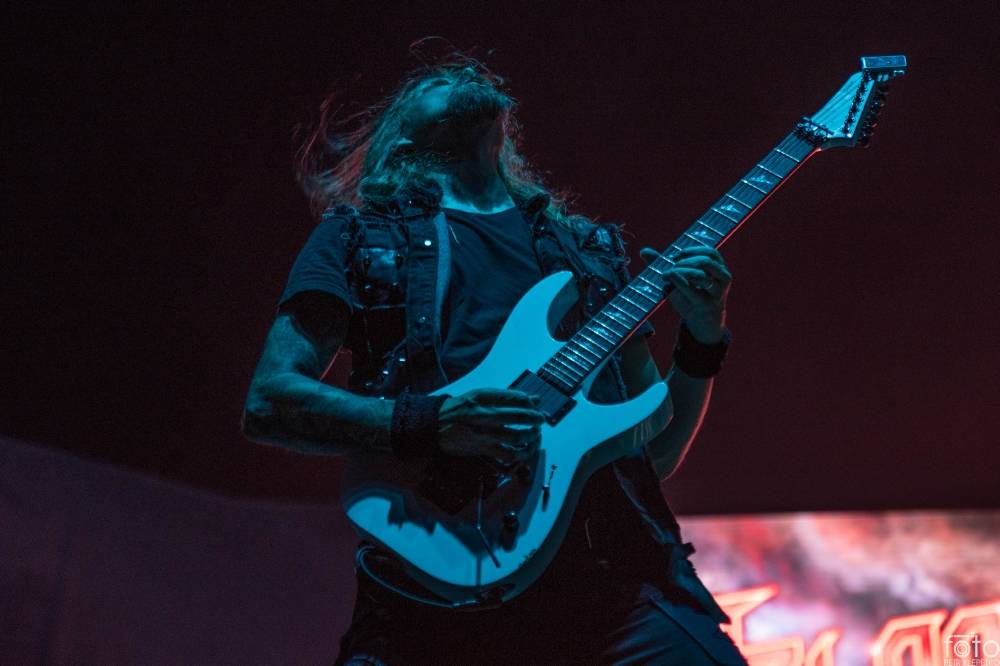 V O2 areně bylo opravdu horko. Sabaton si přivezli show plnou ohnivých efektů