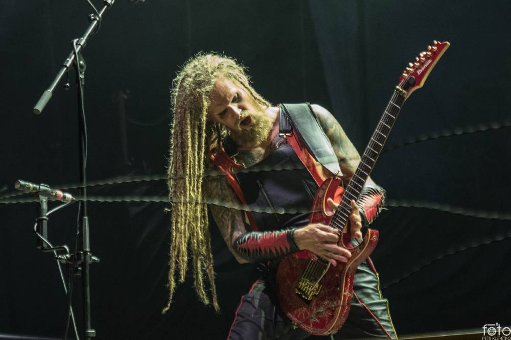 V O2 areně bylo opravdu horko. Sabaton si přivezli show plnou ohnivých efektů