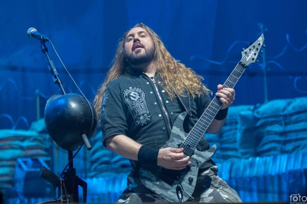 V O2 areně bylo opravdu horko. Sabaton si přivezli show plnou ohnivých efektů