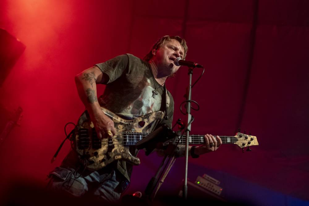 Letní parket ve Výravě se potýkal s výpadky elektřiny. Na pódiu bavili Pražský výběr, Vanua 2 a Vendetta