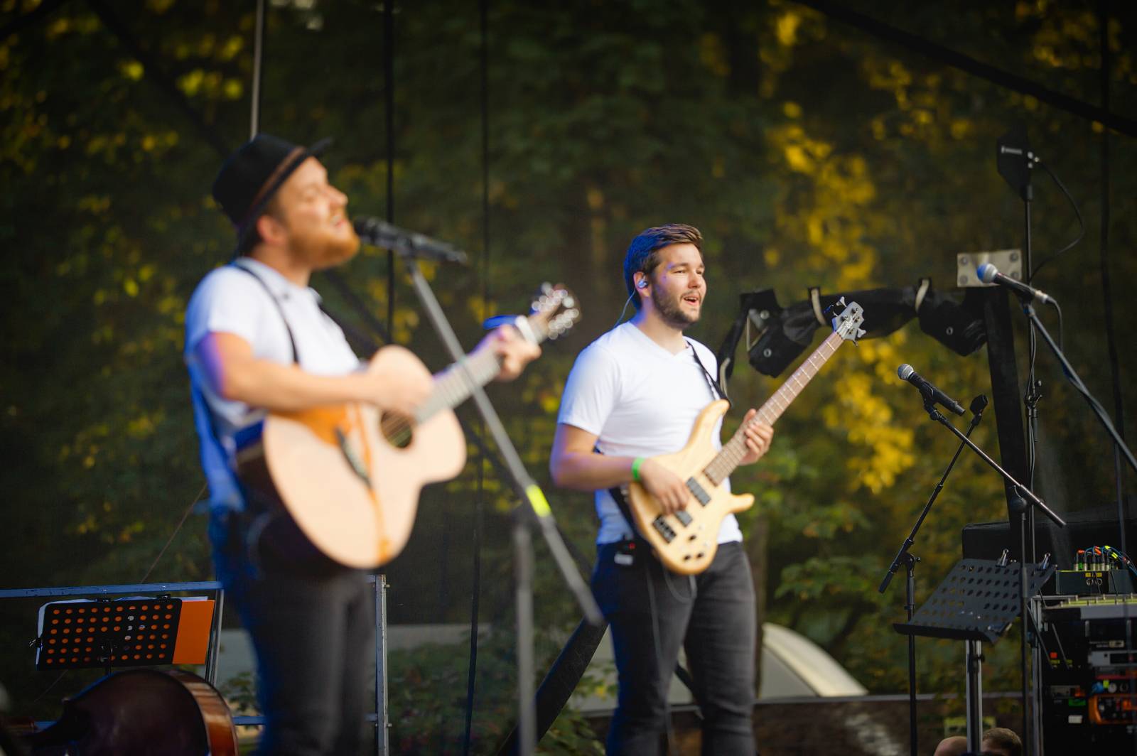 Čechomor zahrál v Telči, pozval si Kandráčovce, Martinu Pártlovou, Voxela i Tomáše Štefku