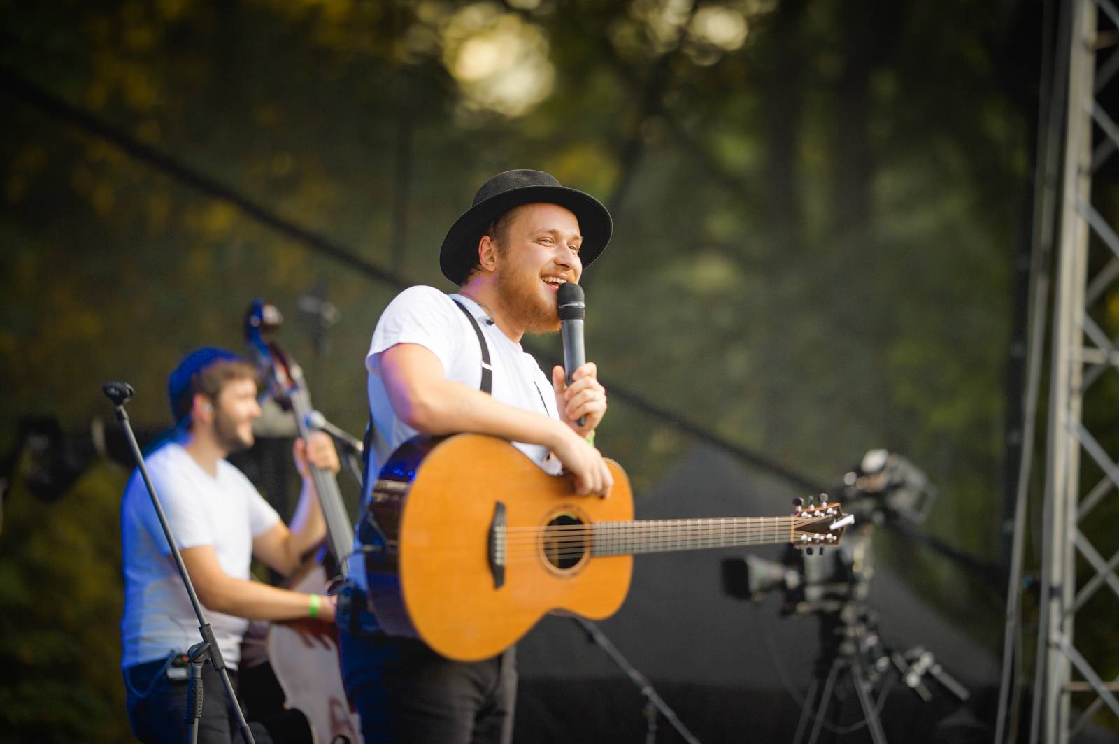Čechomor zahrál v Telči, pozval si Kandráčovce, Martinu Pártlovou, Voxela i Tomáše Štefku