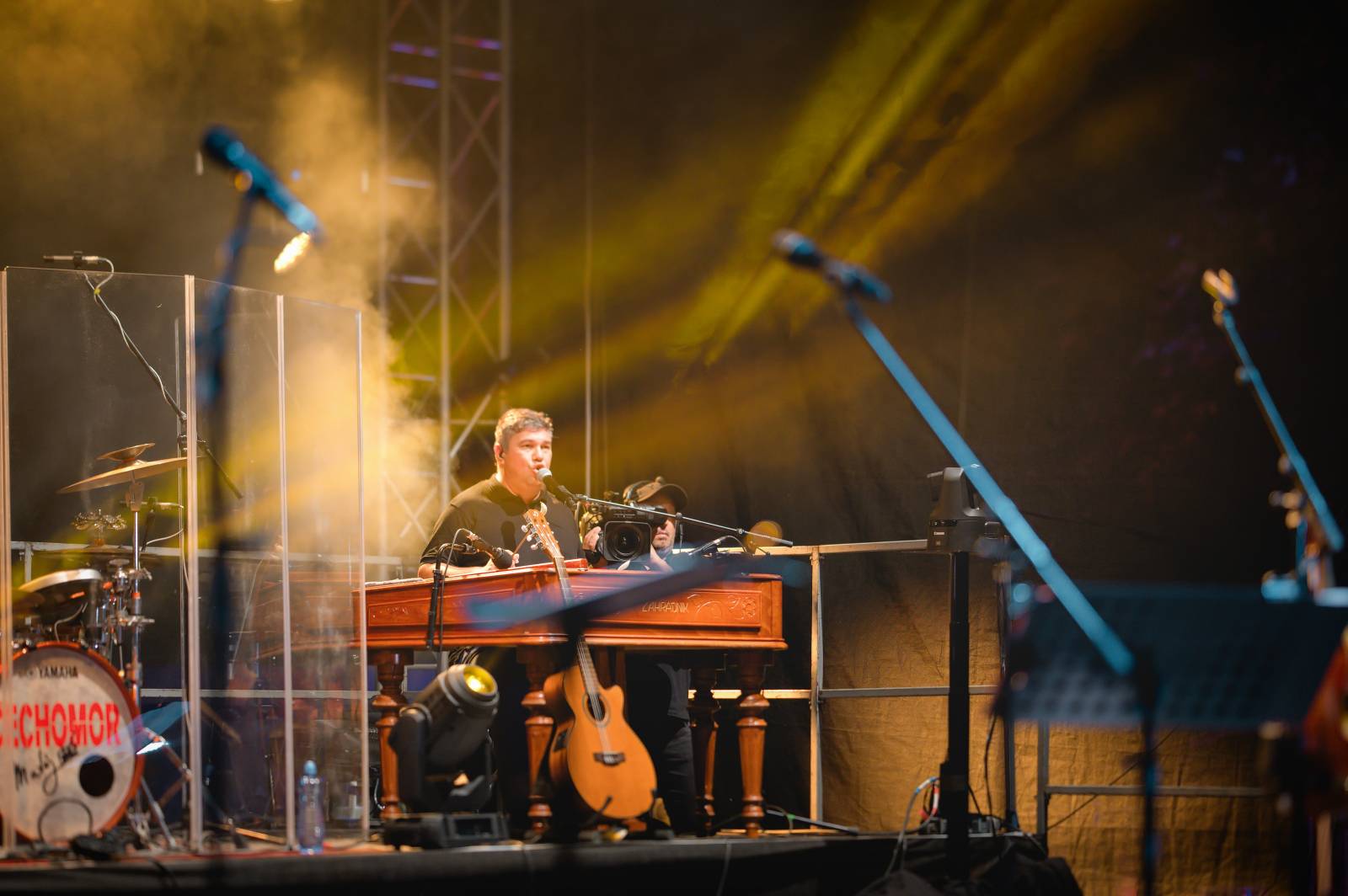 Čechomor zahrál v Telči, pozval si Kandráčovce, Martinu Pártlovou, Voxela i Tomáše Štefku