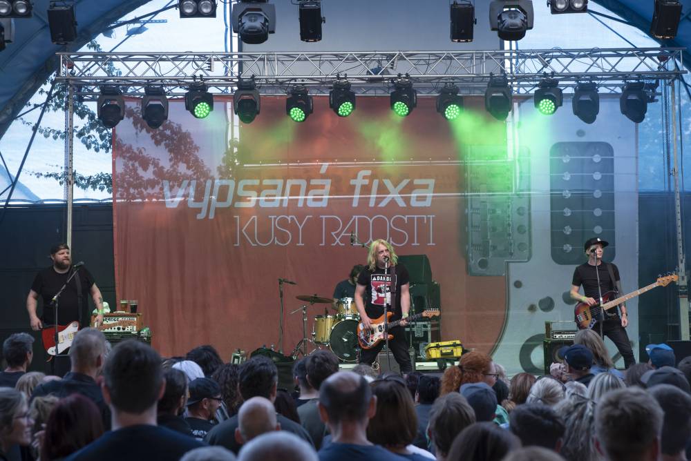 Tři sestry, Mňága a Žďorp či Vypsaná fiXa se na Výravě loučili s prázdninami