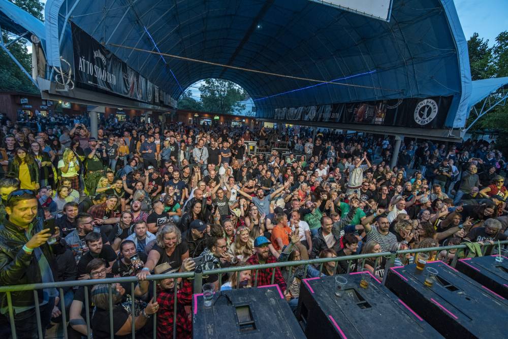 Tři sestry, Mňága a Žďorp či Vypsaná fiXa se na Výravě loučili s prázdninami