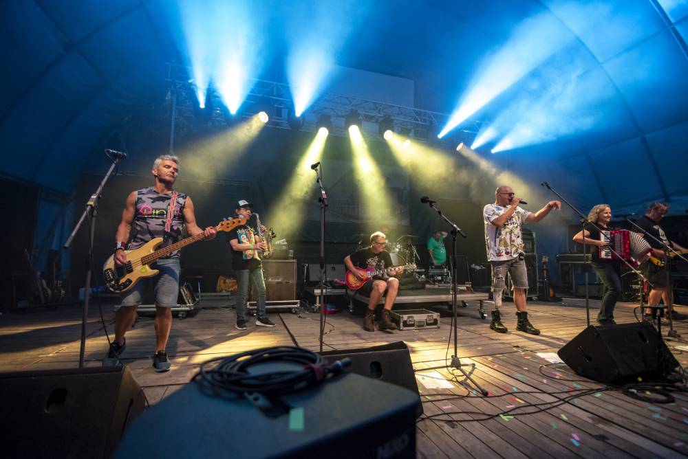 Tři sestry, Mňága a Žďorp či Vypsaná fiXa se na Výravě loučili s prázdninami