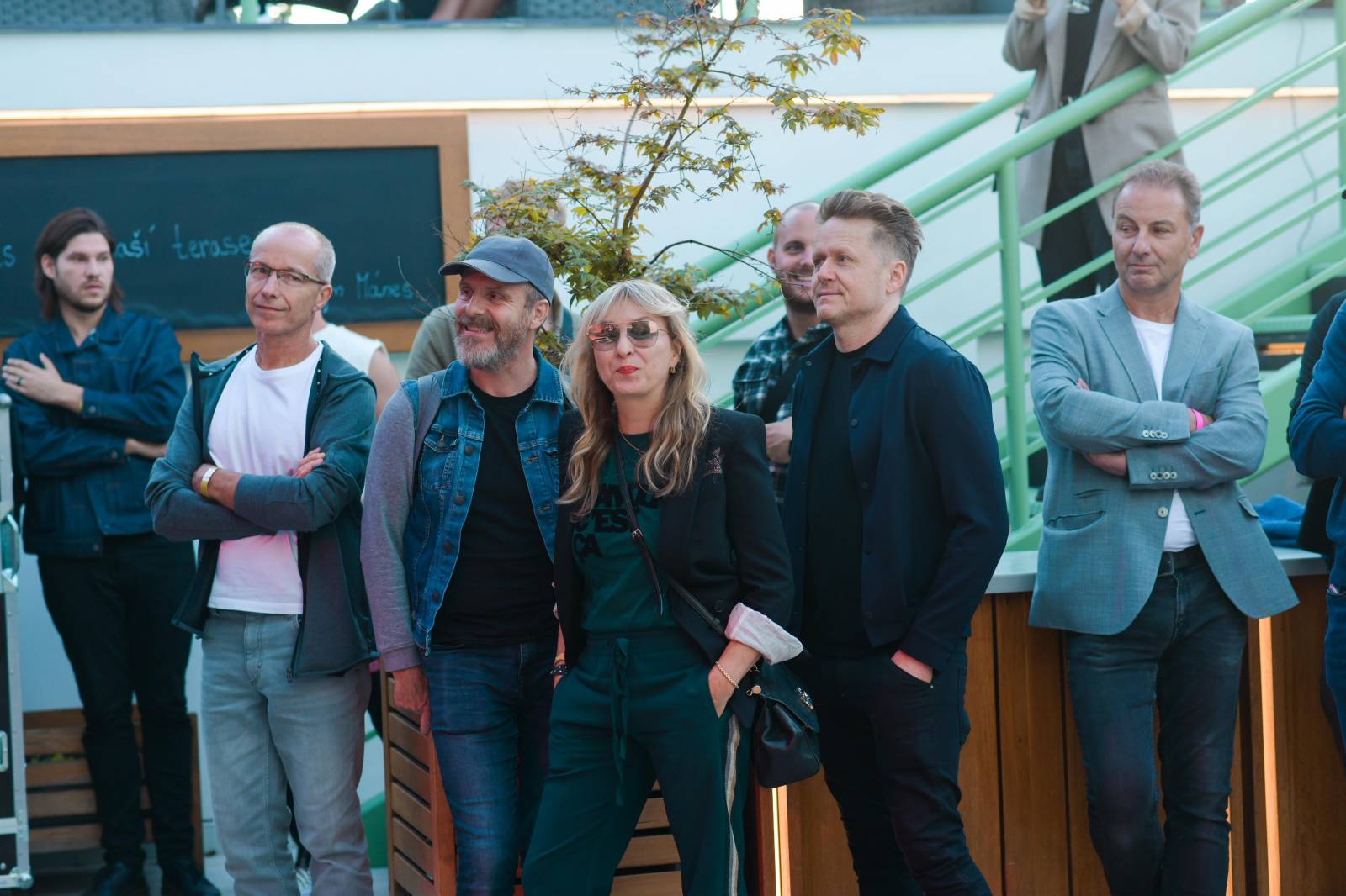 Universal představil své interprety, na tradičním showcase zahráli Sebastian, Lenny i Annabelle