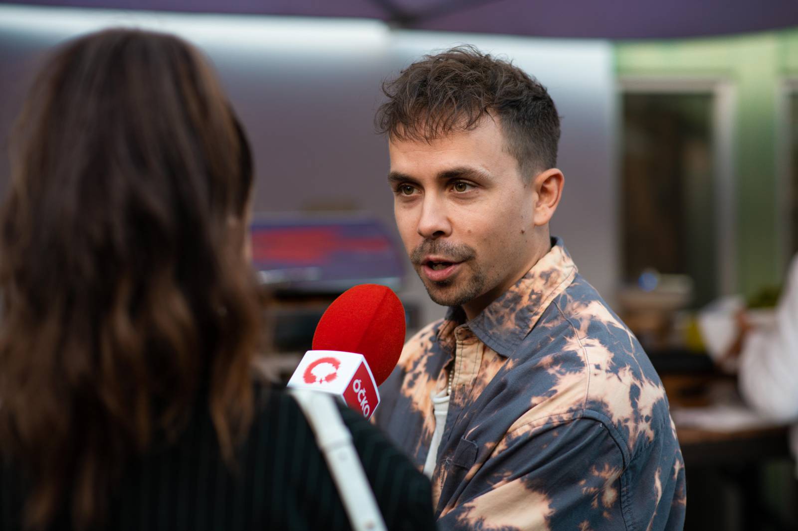 Universal představil své interprety, na tradičním showcase zahráli Sebastian, Lenny i Annabelle