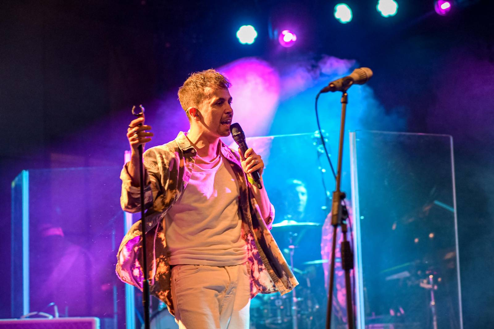 Universal představil své interprety, na tradičním showcase zahráli Sebastian, Lenny i Annabelle