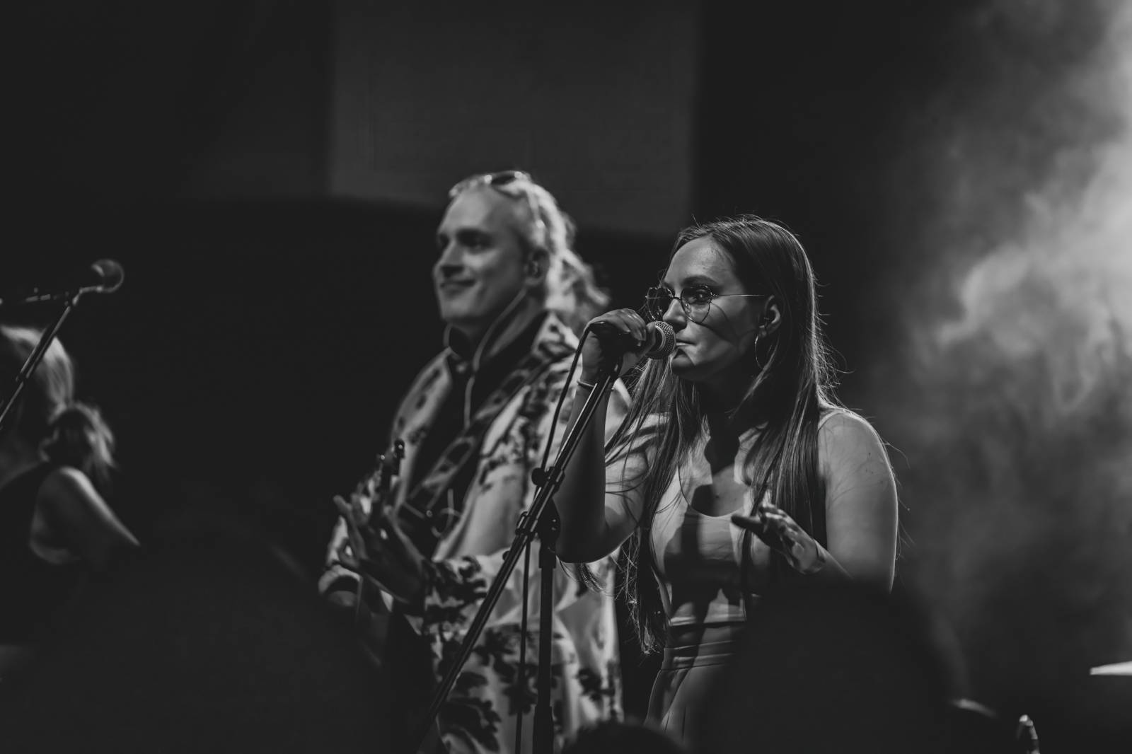 Kosheen si v Praze připomněli dvacáté výročí hitového alba Resist