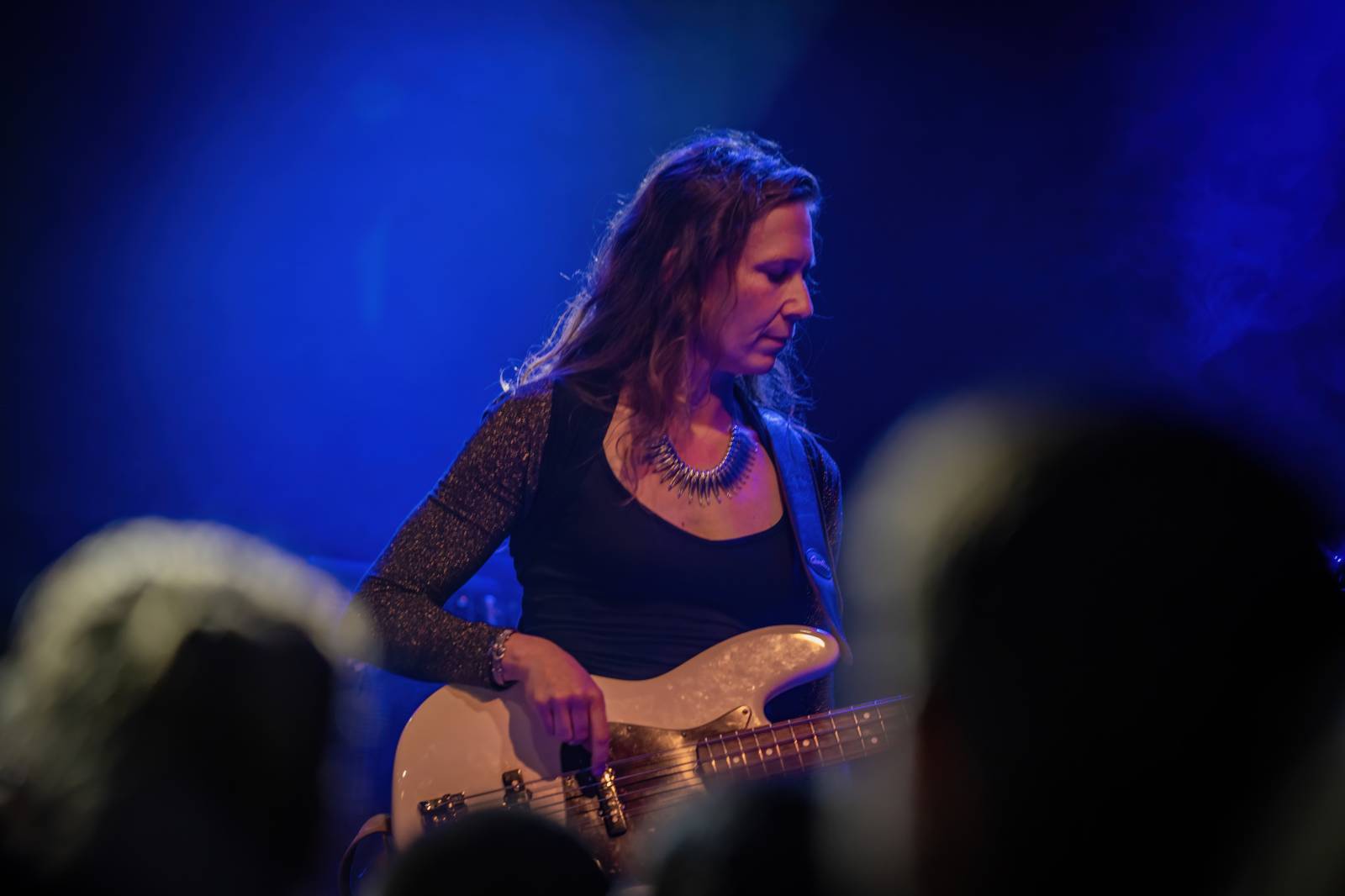 Kosheen si v Praze připomněli dvacáté výročí hitového alba Resist