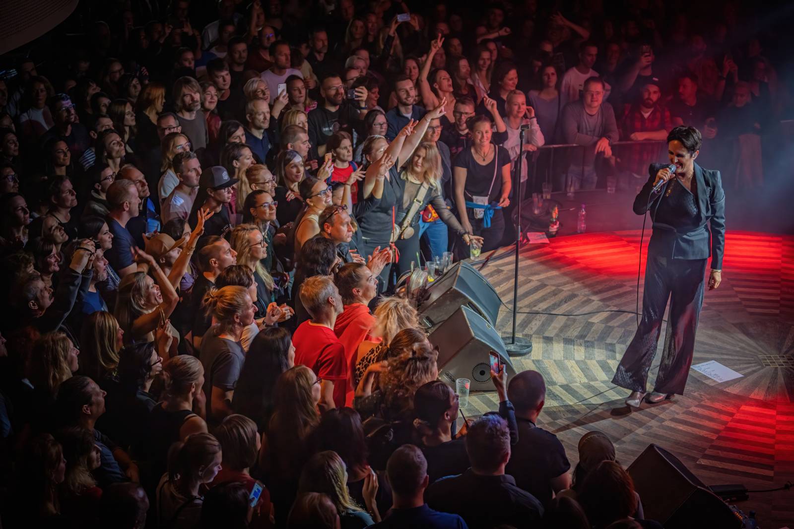 Kosheen si v Praze připomněli dvacáté výročí hitového alba Resist