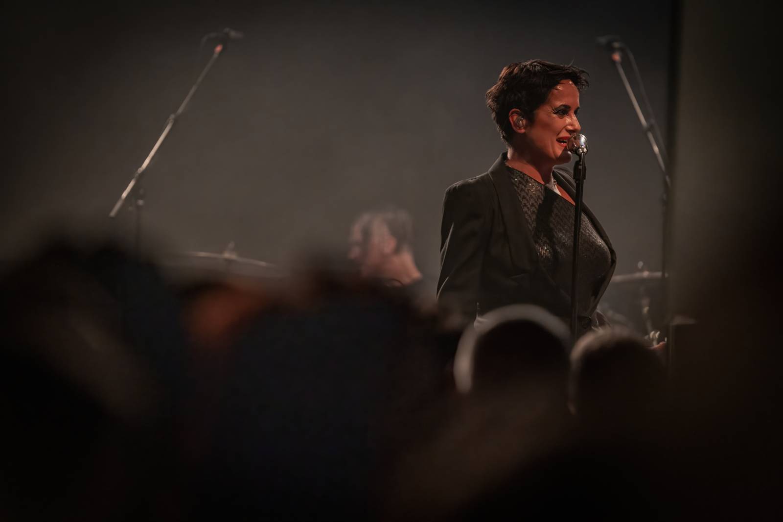 Kosheen si v Praze připomněli dvacáté výročí hitového alba Resist